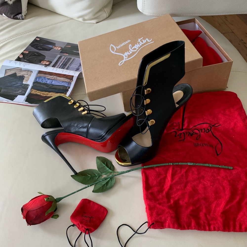 CHRISTIAN LOUBOUTIN TROUBIDA